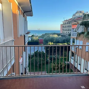Spazioso A Diano Marina