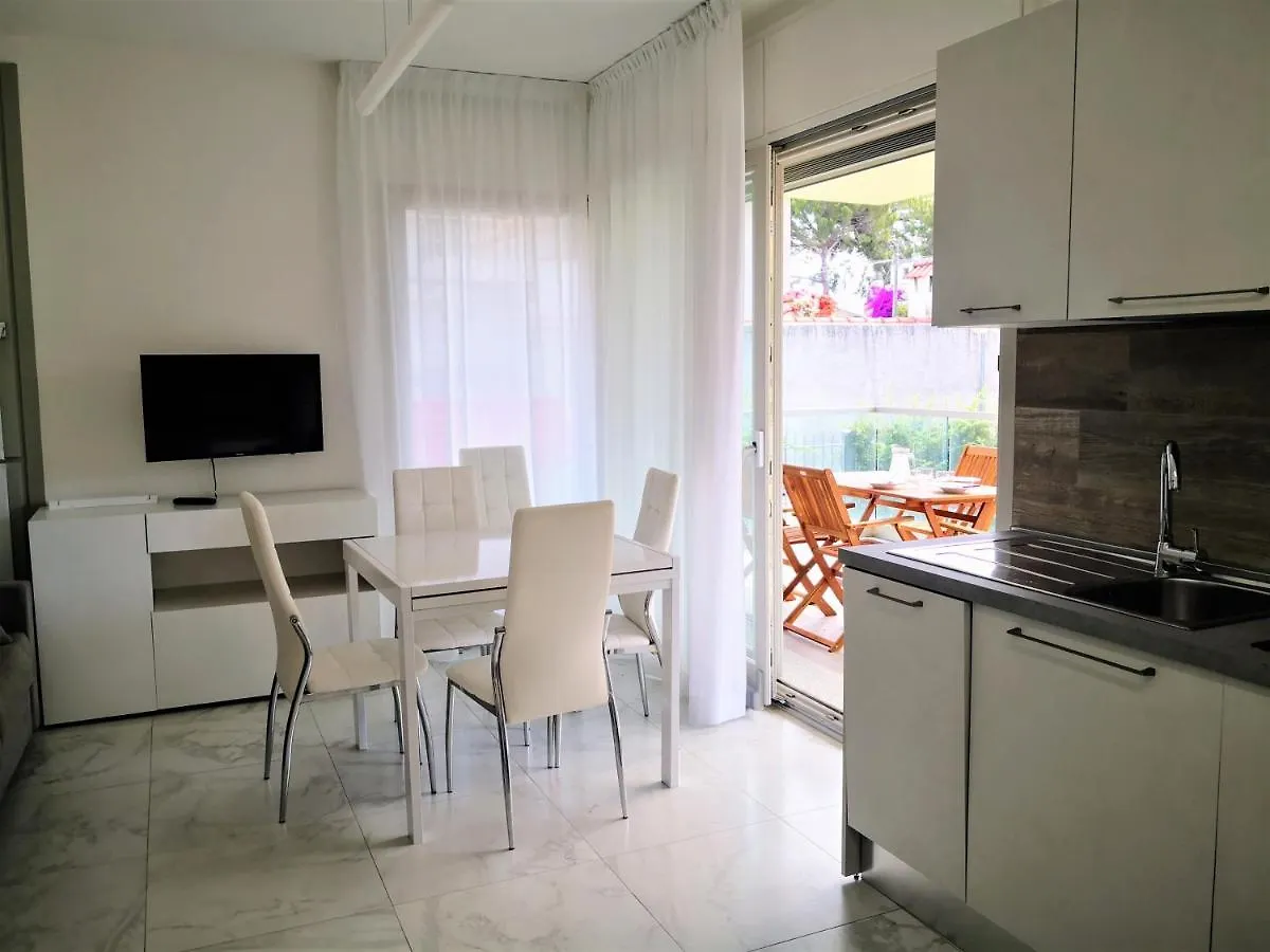 Borgo Paradiso Casa Adele Diano Marina Apartamento